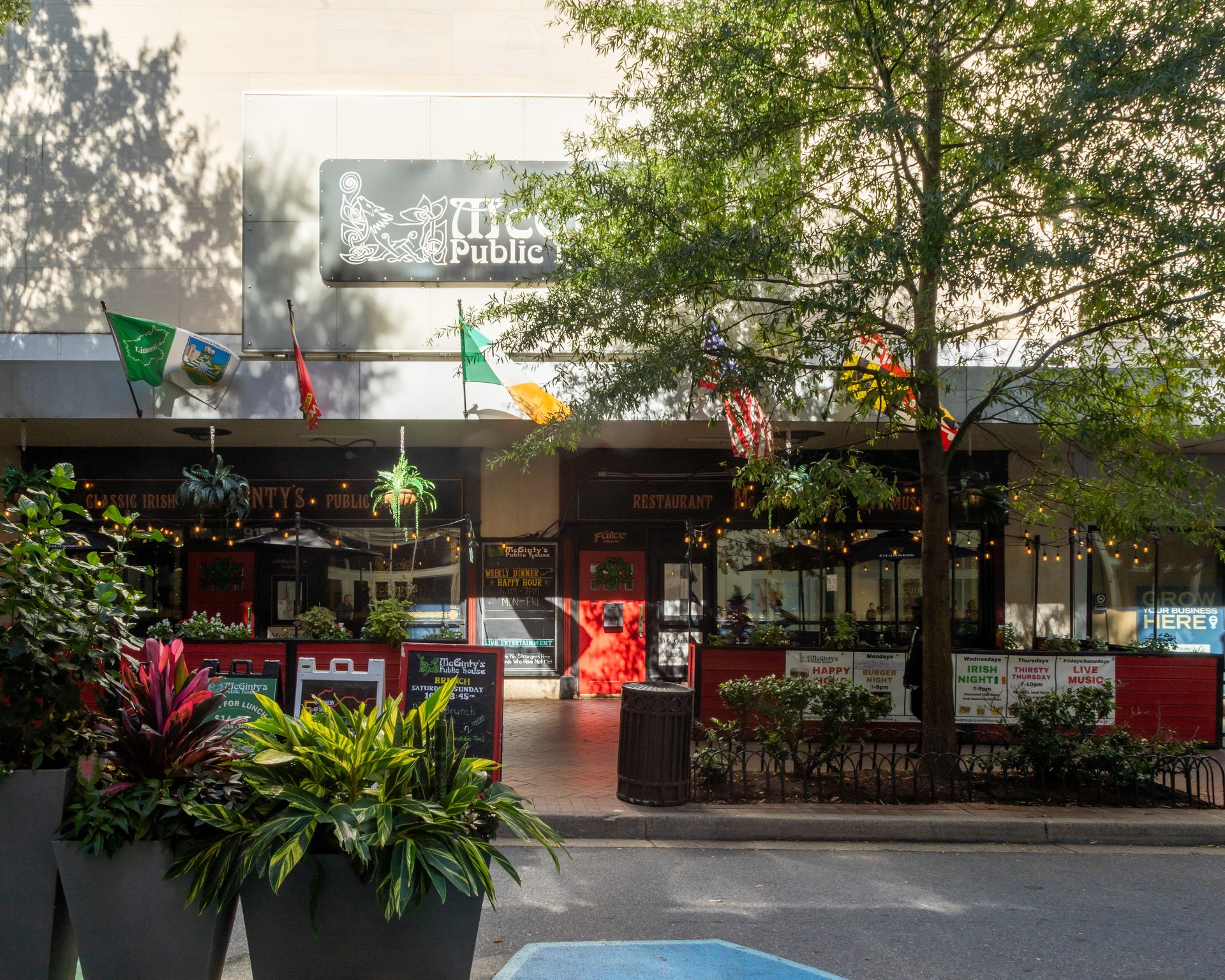 Your Neighborhood Pub & Restaurant Awaits