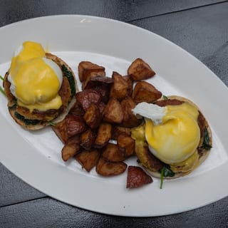 Crab Benedict